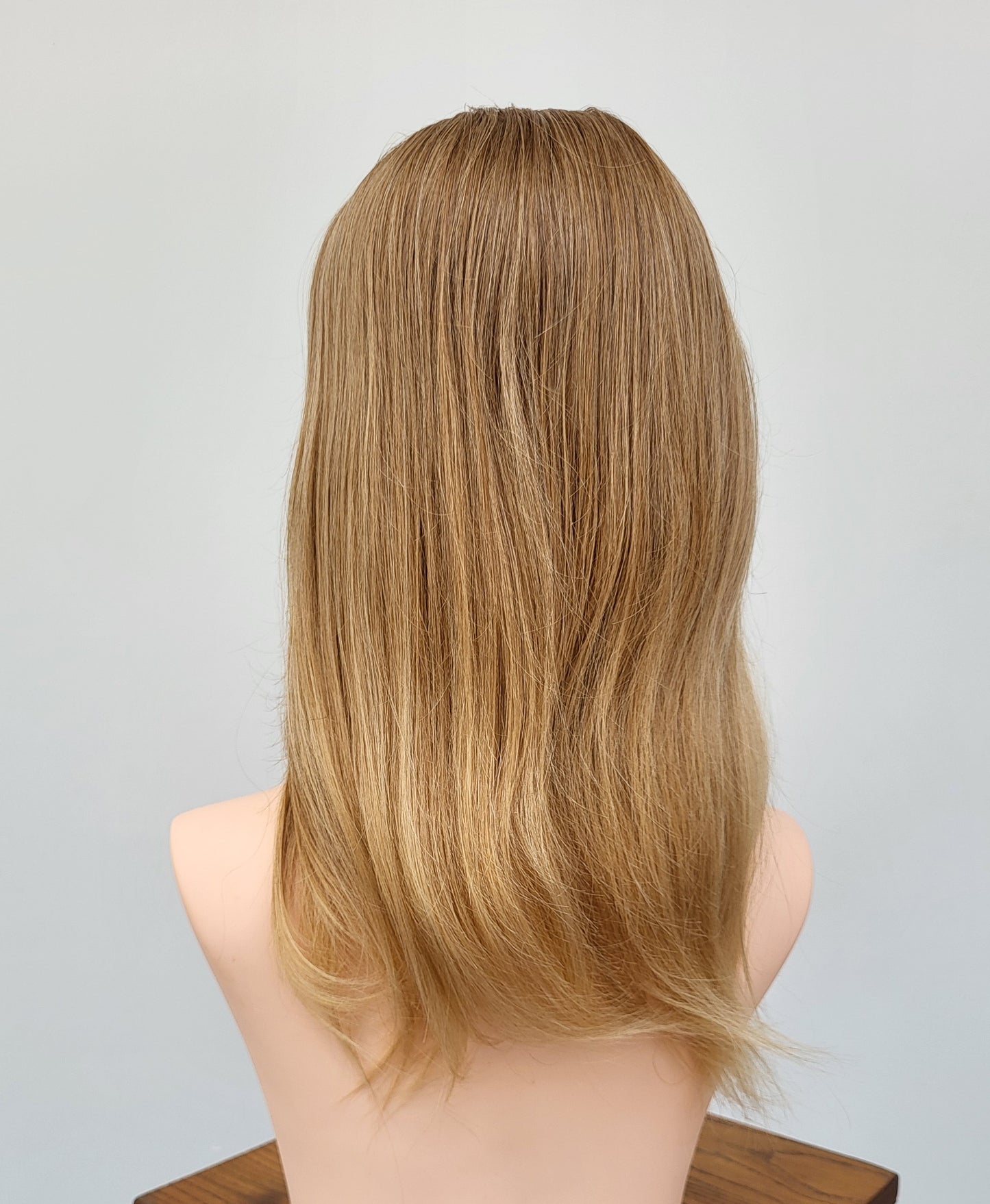 European hairpiece long 16" dark blonde